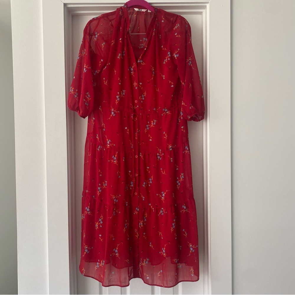 💛SOLD💛Uniqlo red dress with flower details